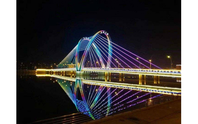 做好這四點(diǎn)，城市廣場(chǎng)夜景照明能給人們提供視覺(jué)享受
